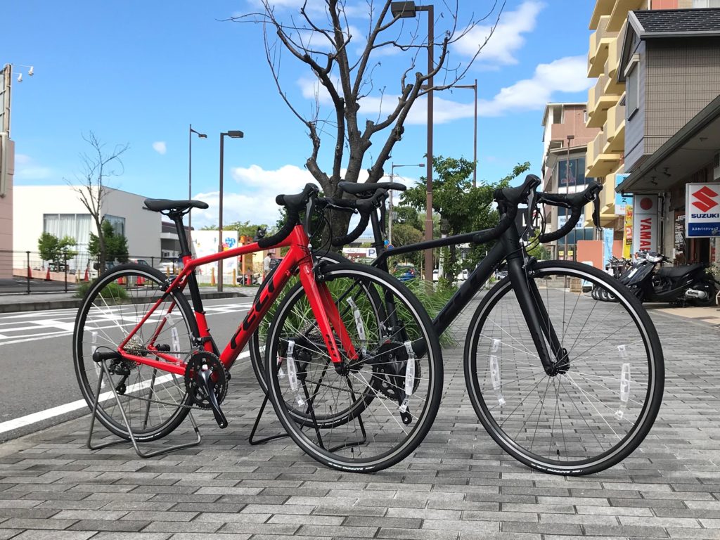 最新入荷 Giant Felt Gtのクロスバイク ロードバイク ジュニアmtbが入荷しました スポーツサイクルナチュラル スポーツ自転車専門店 枚方 京田辺からアクセスしやすいです
